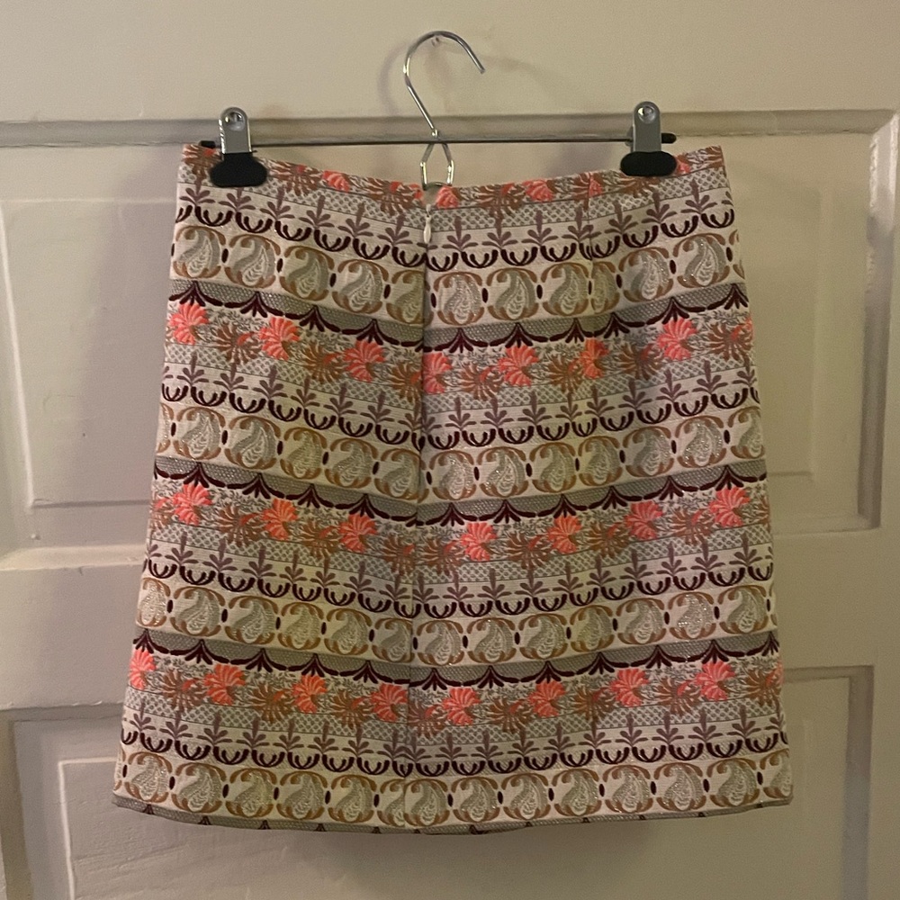 Loft. Size 2. Miniskirt. Multi color mini skirt